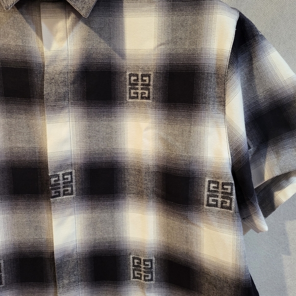 GIVENCHY 4G Motif Plaid Print Short Sleeve Shirt - Picture 4 of 8